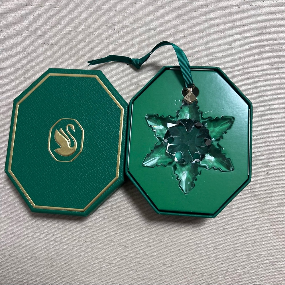 Swarovski Annual Edition Ornament 2024 - Crystal Snowflake NEW
